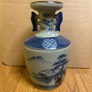 Vintage Blue And White Porcelain Chinese Tree And Mountains Art Antique Vase.